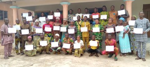 Remise de certificat aux 35 facilitateurs holistiques formés