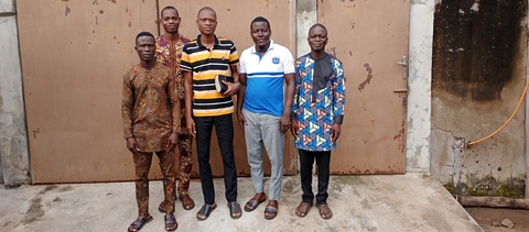 SEANCE DE PRIERE AVEC LES LEADERS D'EGLISE LE 08.11.2023 AU SIEGE DE L'ASSOCIATION A Paouignan